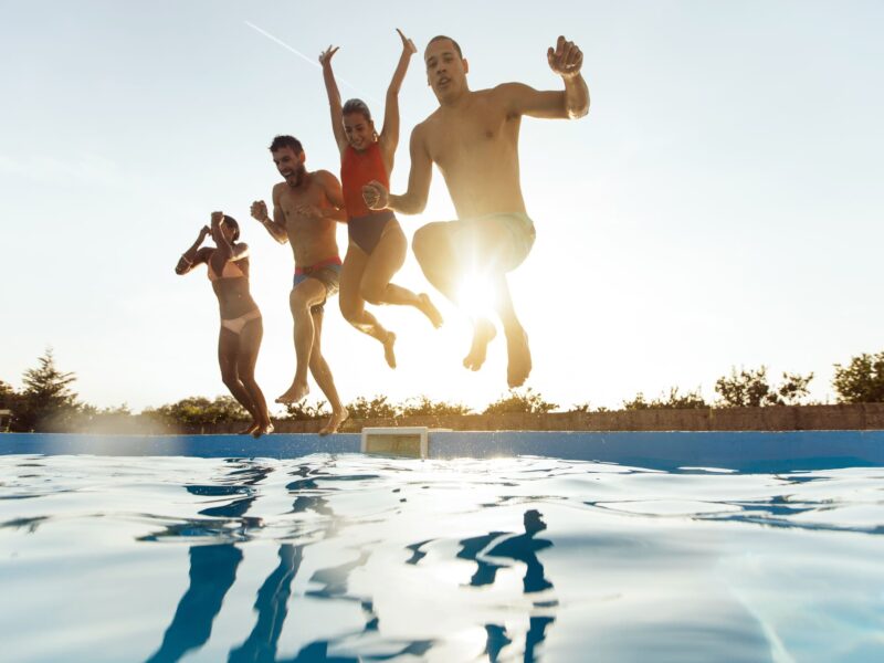 Sommerliche Abkühlung im Freibad