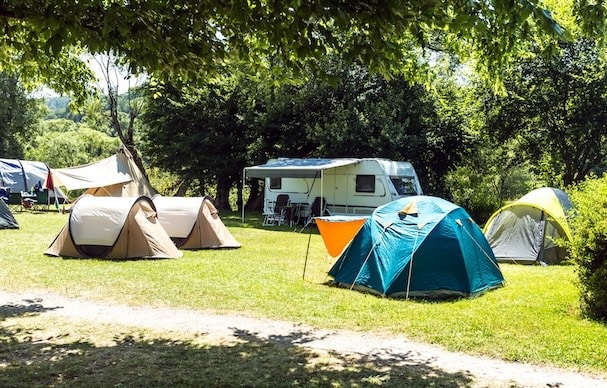 Campingplatz in der Sonne